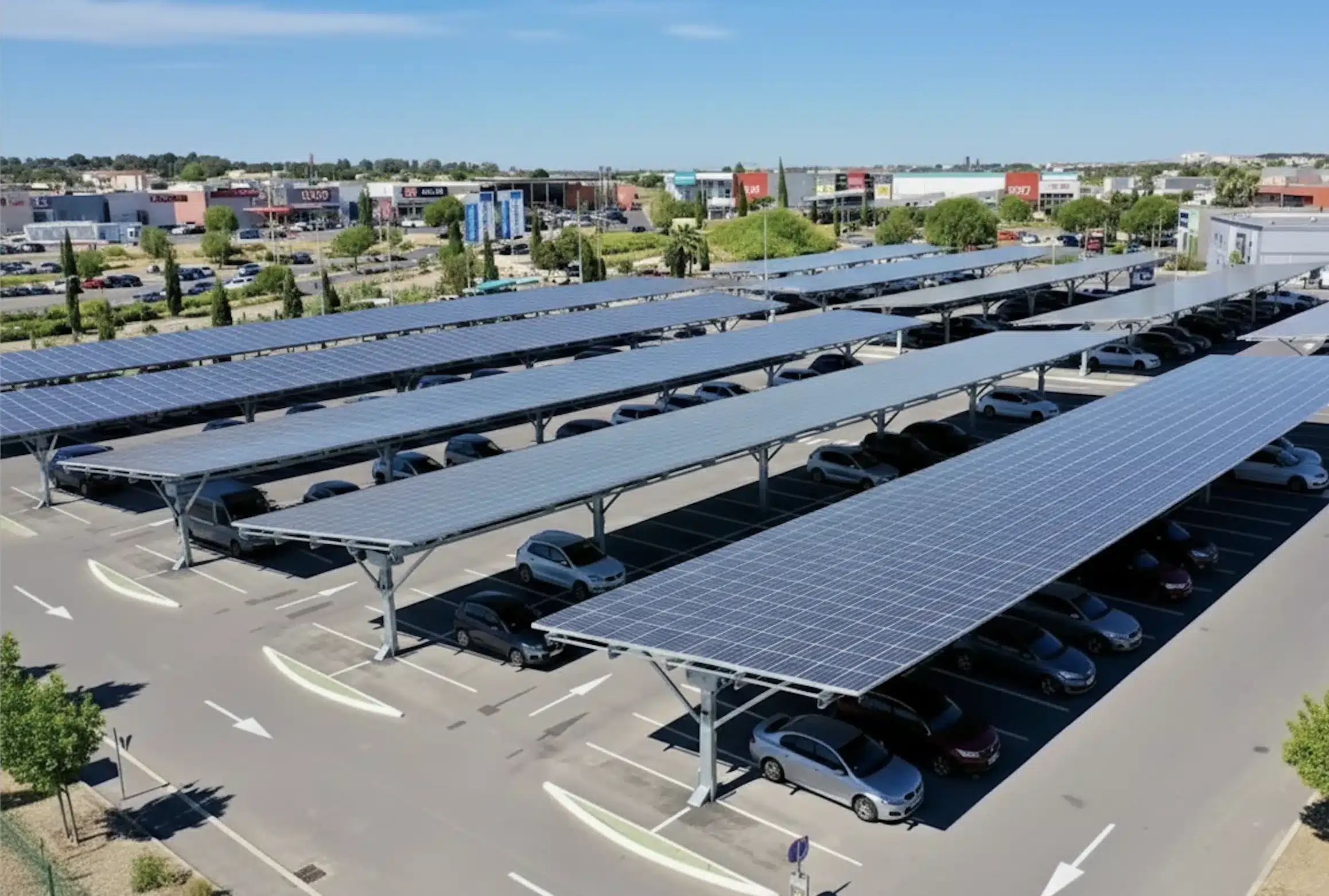 Ombrières de parking photovoltaïques